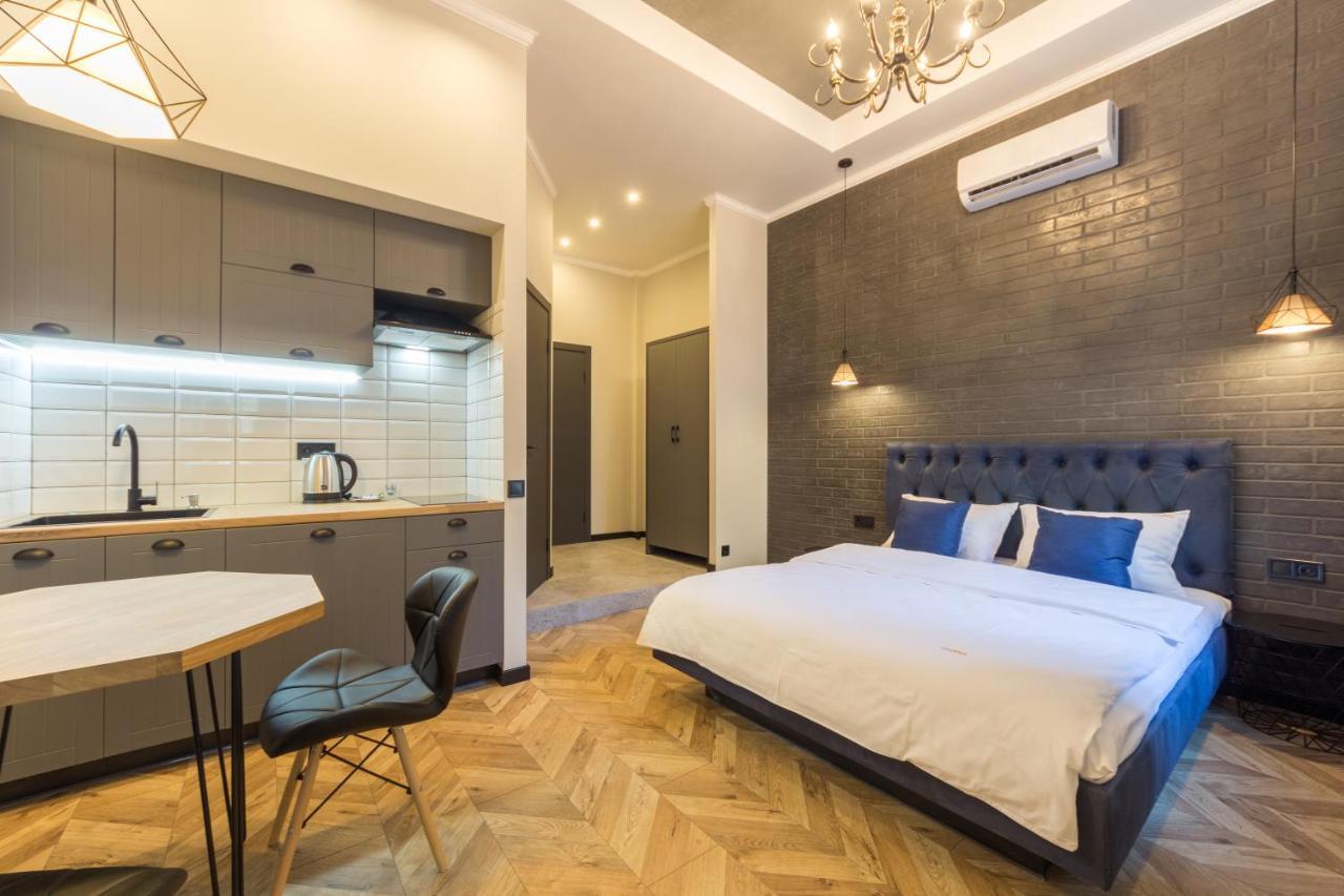 Loft Design Apartments Near Maidan Kiev Extérieur photo