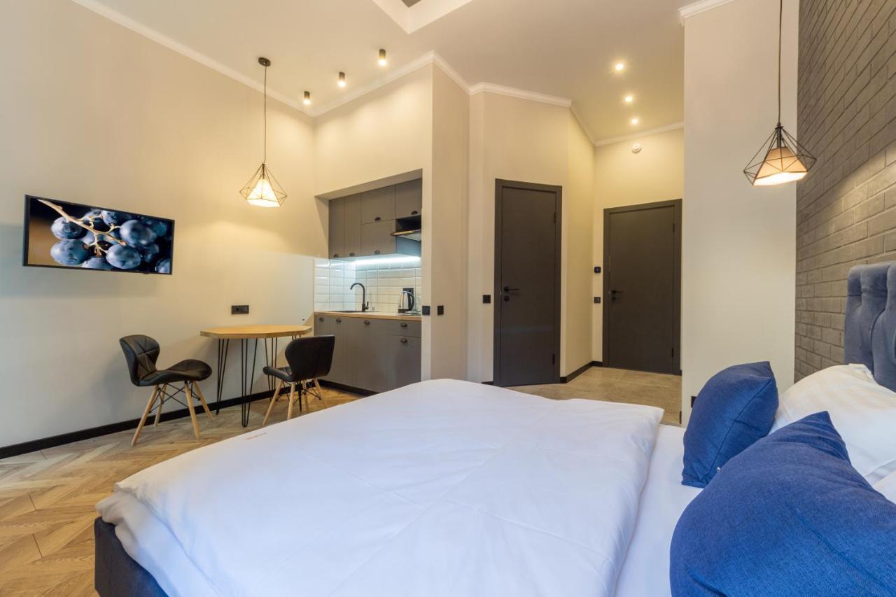 Loft Design Apartments Near Maidan Kiev Extérieur photo