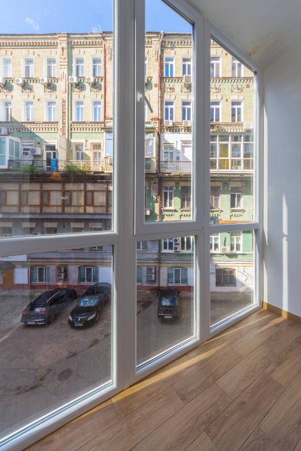 Loft Design Apartments Near Maidan Kiev Extérieur photo